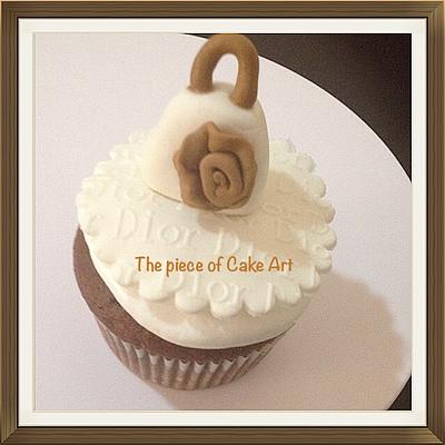 Handbag cupcake  - Cake by Roshyaly