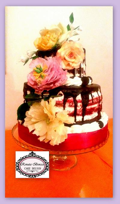 drip cake -sugar peste flowers - Cake by Renata Brocca