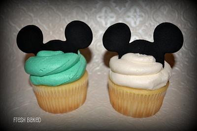 Mickey Mouse cupcake - Cake by Jamie Dixon