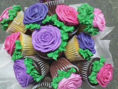 Valentines Day Cupcake Bouquets  - Cake by cakes by khandra