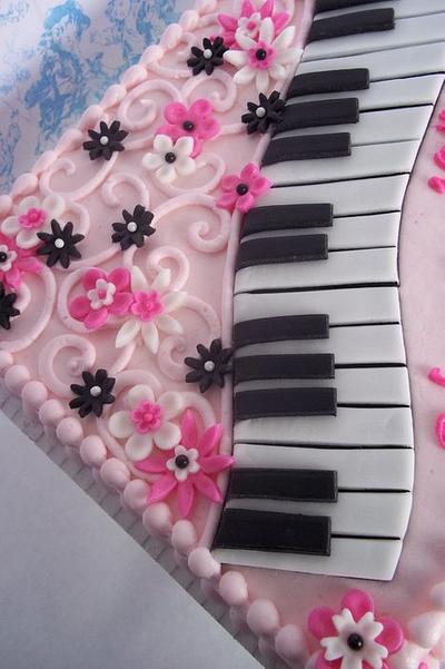 pink and piano - Cake by Corrie