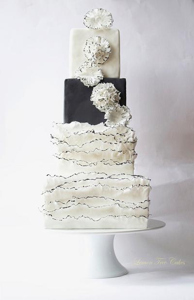 WEDDING CAKE - Cake by pamz