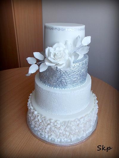 silver-white wedding cake - Cake by Sladká závislost