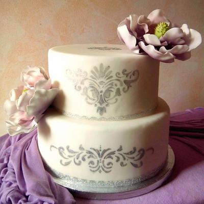 Silver, white and magnolia - Cake by La Mimmi