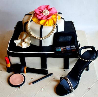 Fashion Cake - Cake by Vittoria 