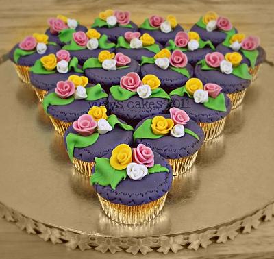 Flowers Cupcakes - Cake by Yusy Sriwindawati