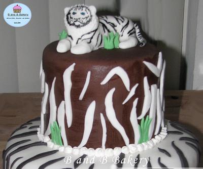Tiger Stripes - Cake by CakeLuv