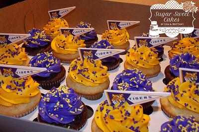 LSU Cupcakes - Cake by Sugar Sweet Cakes