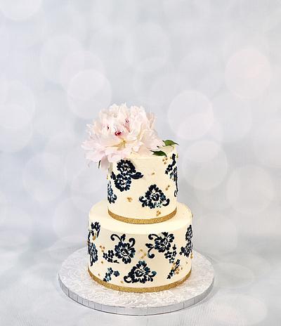 White and navy lace stencil  - Cake by soods