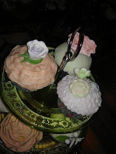 High Tea Vintage cupcakes - Cake by Sharon Frost 