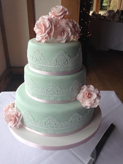 Wedding Cake (sweet-bakes.co.uk)  - Cake by sweet-bakes.co.uk