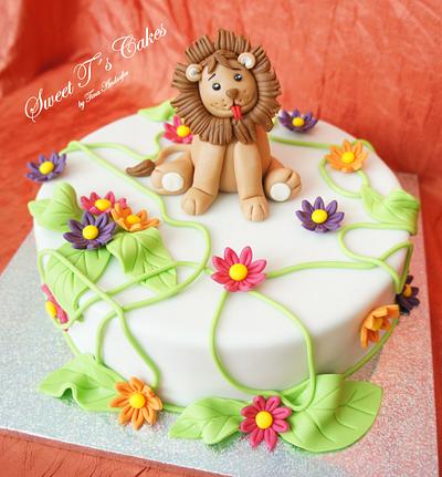 Lion Cake - Cake by Sweet Tś Cakes by Tina Andorfer