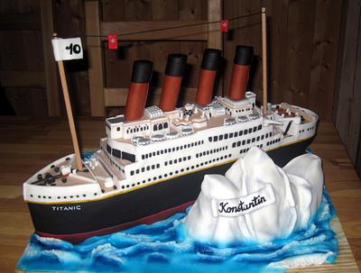 Titanic - Cake by Eliska