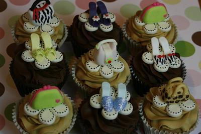 Little Cuppies! - Cake by SueC