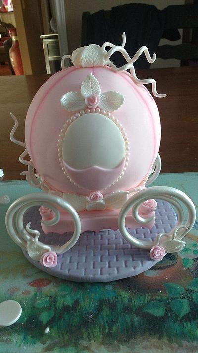 Cinderella carriage  - Cake by Simplysweetcakes1