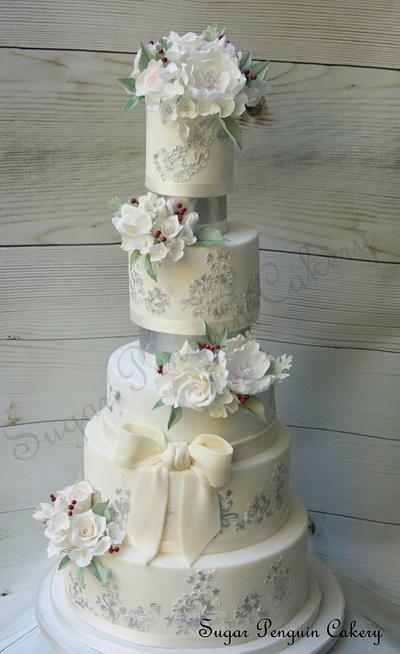 Frosted Beauty - Cake by Ivone - Sugar Penguin Cakery