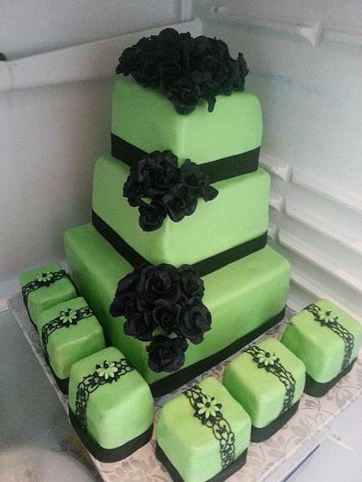 wedding cake and small cakes - Cake by misabella