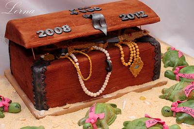 Treasure chest.. - Cake by Lorna