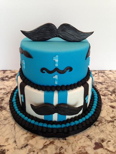LITTLE MAN "MOUSTACHE" 1ST. BIRTHDAY CAKE WITH SMASH CAKE - Cake by Enza - Sweet-E