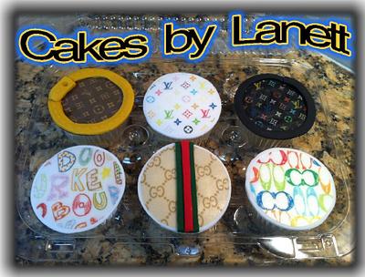 Designer Handbag Cupcakes - Cake by Lanett