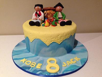 Pirate cake feat. Mini smash cake - Cake by Rainie's Cakes