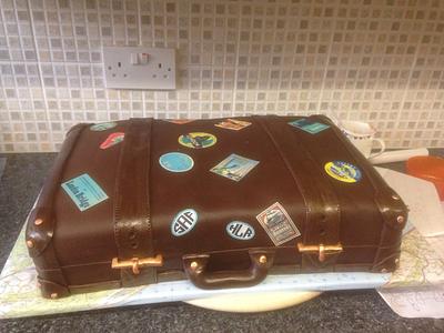 Vintage suitcase - Cake by Ali1802