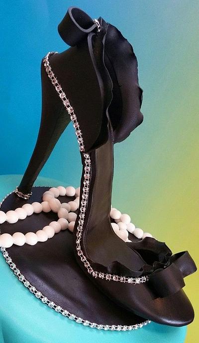 Blinged Out High Heel Shoe Cake With Pearls and wafer paper rose - Cake by Daniela Tobie