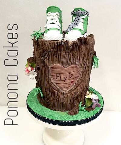 Tree trunk + converse - Cake by Ponona Cakes - Elena Ballesteros