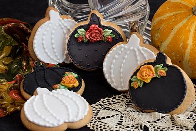 Fall Pumpkins - Cake by Angellove's Bakery
