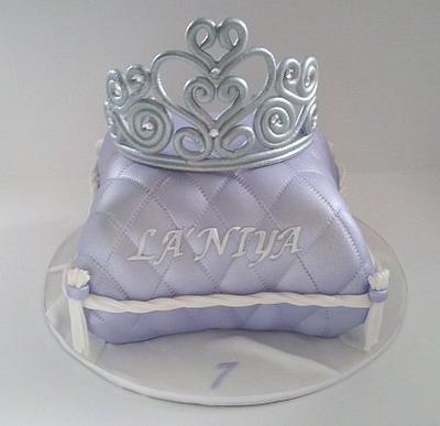 Princess - tiara on pillow - Cake by Kimberly Cerimele