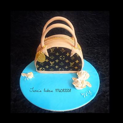 A Louis Vuitton purse Cake. - Cake by Tara
