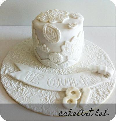 Elegant Birthday cake for one person - Cake by CakeArtLab