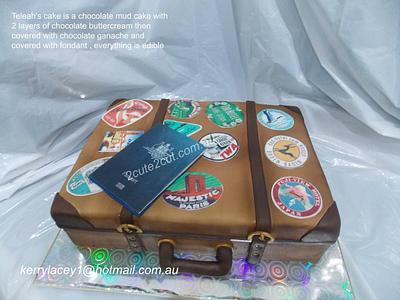 Suitcase - Cake by Kerry Lacey