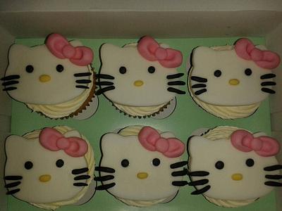 Hello Kitty - Cake by Simone