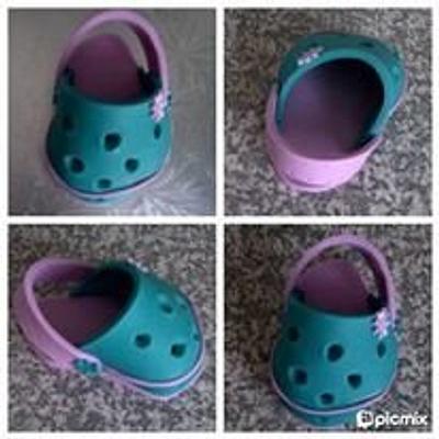 Turquoise and Pink Crocs - Cake by CupCake Garage