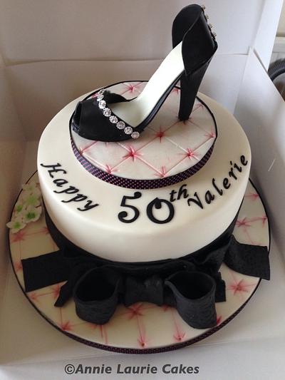 50th Birtday - Cake by annielauriecakes