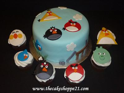 Angry Birds cake - Cake by THE CAKE SHOPPE