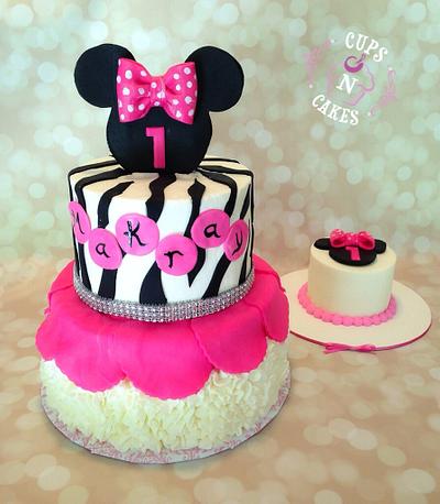 Minnie Mouse 1st Birthday - Cake by Cups-N-Cakes 