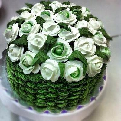 A basket of Roses - Cake by Lady D