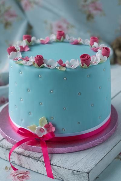 Blue Vintage Shabbychic Flower Cake - Cake by Agnes Linsen