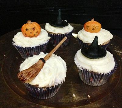 Halloween Cupcakes - Cake by Tanya Morris