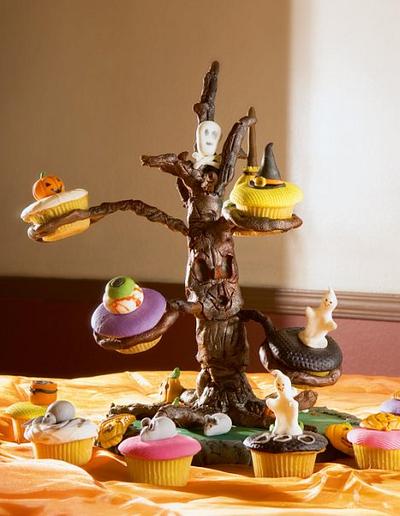 Scary CupCakes tree. - Cake by MayChinchilla