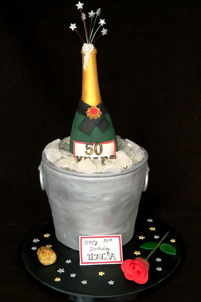 Champagne Cake - Cake by Wild Cupcakes