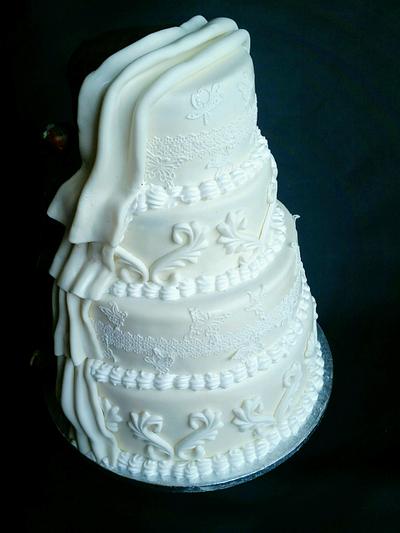 Weddingcake 50/50 - Cake by Jennylangberg