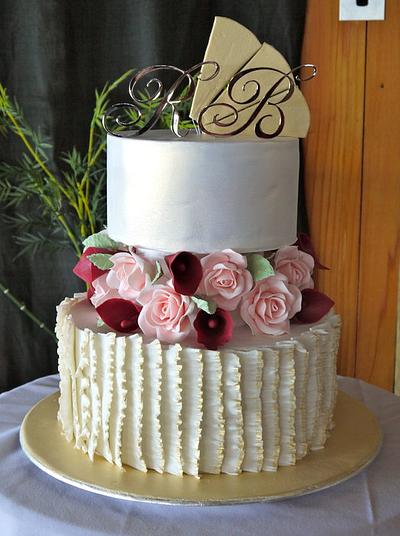 Roses & Lilies with Frills - Cake by Prettytemptations
