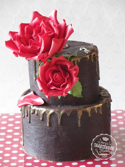 Romantic chocolate cake - Cake by sonjashobbybaking