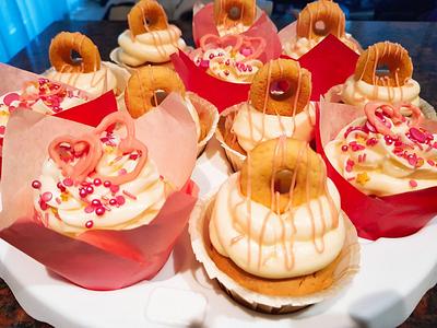 Valentine's Cupcakes - Cake by The German Cakesmith