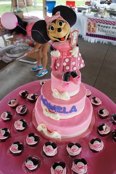 Minnie 1st birthday cake  - Cake by louie