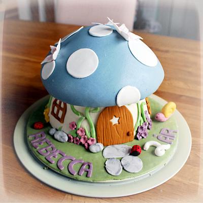 Fairy toadstool cake - Cake by Kristine Svensson