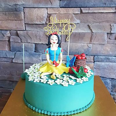 Snow White And The Seven Dwarfs - Cake by Mora Cakes&More